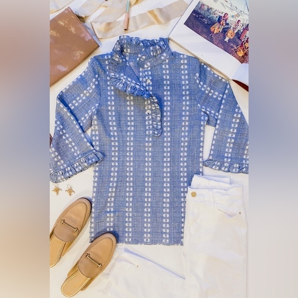 Tuckernuck Tops - Rungolee Jacqueline Embroidered Cotton 3/4 Sleeve Blouse in Blue, XXS